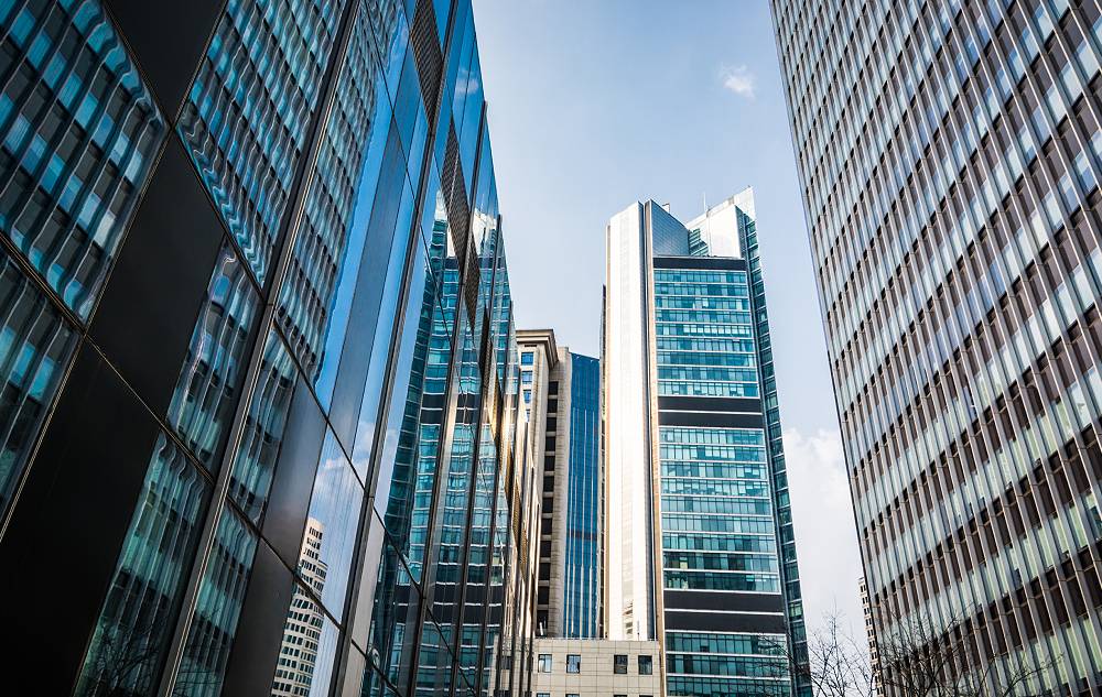 Investindo em imóveis comerciais: vantagens e desafios